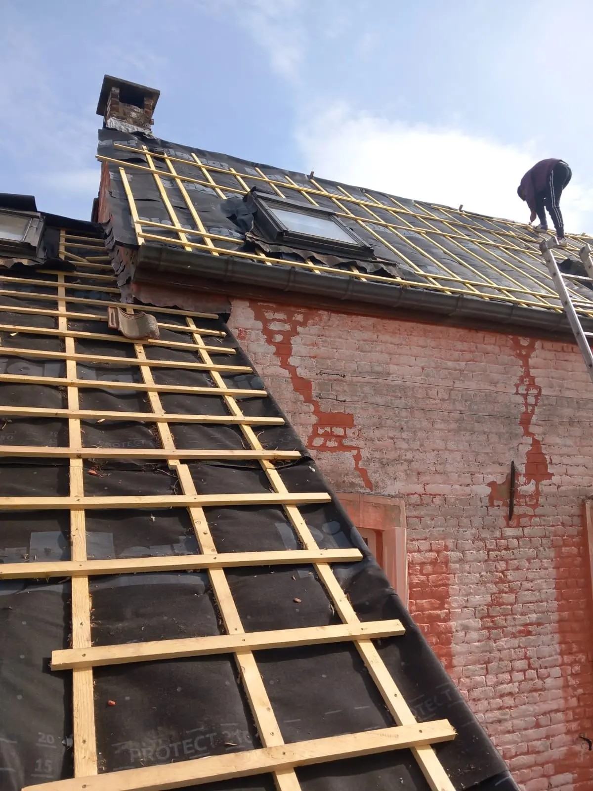Vue générale d'un chantier de rénovation de toiture Wall Protect